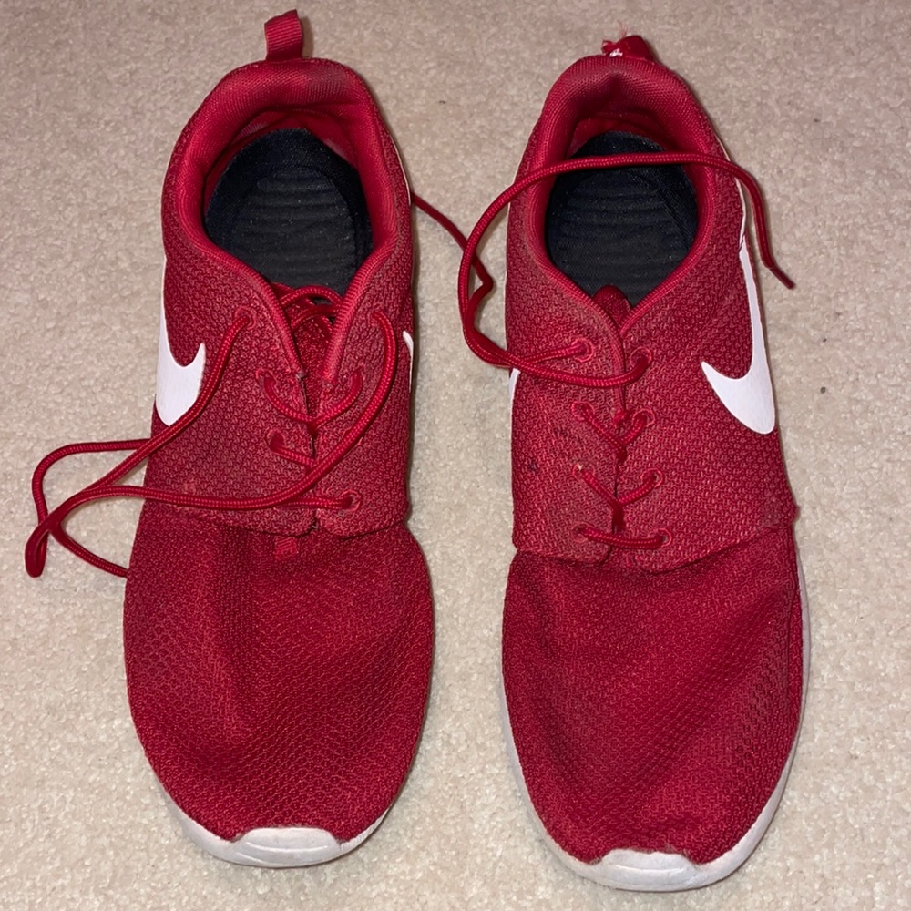 Red Nike Roshes